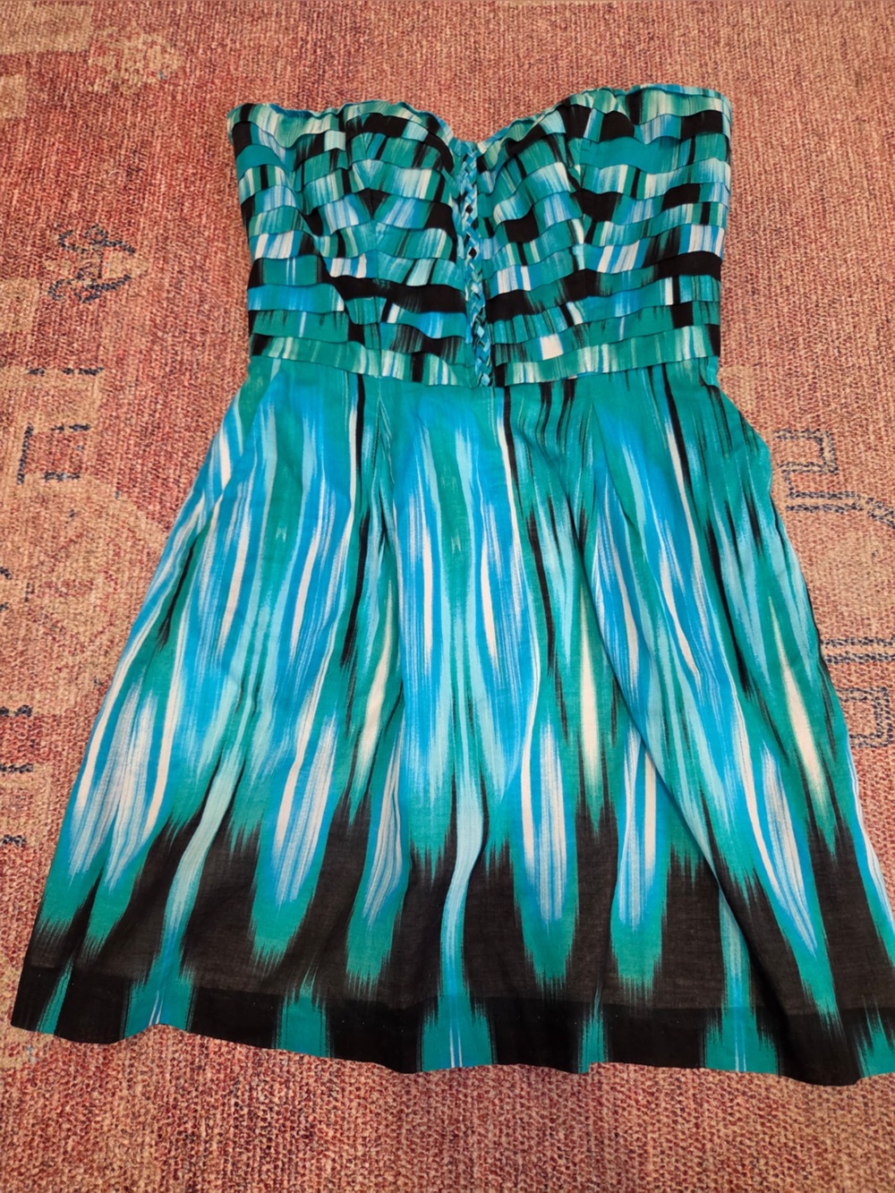 Bebe strapless pleated fit and flare mini dress with ikat style design size smal